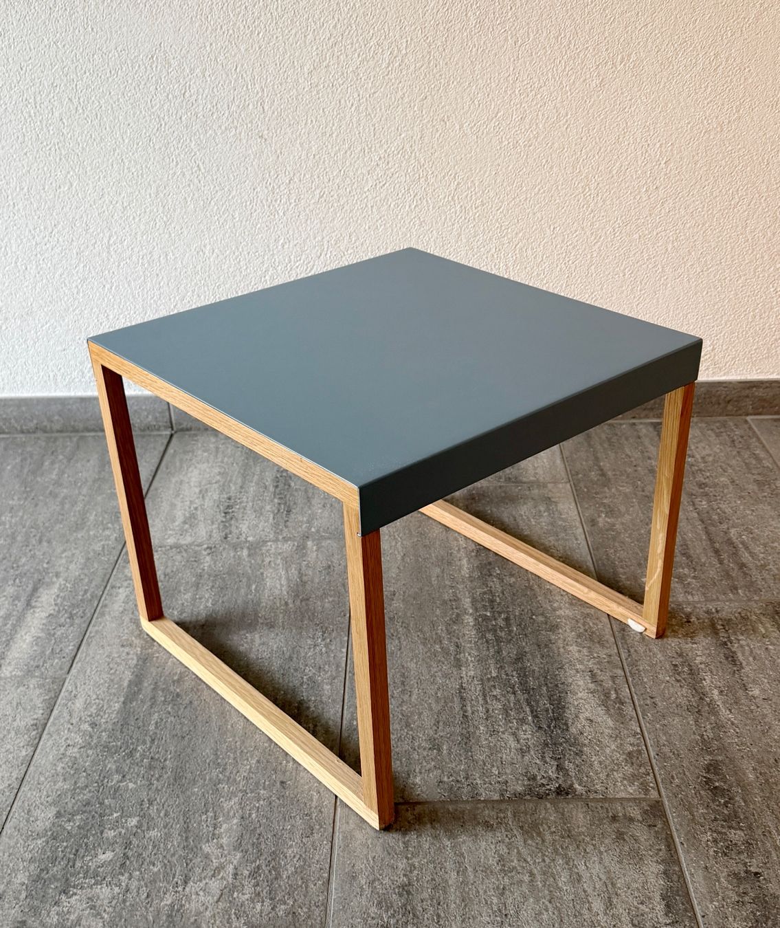 Livique Tables de nuit: Bestell- oder Nachttische – D'occasion à Niederhasli par Hapebe