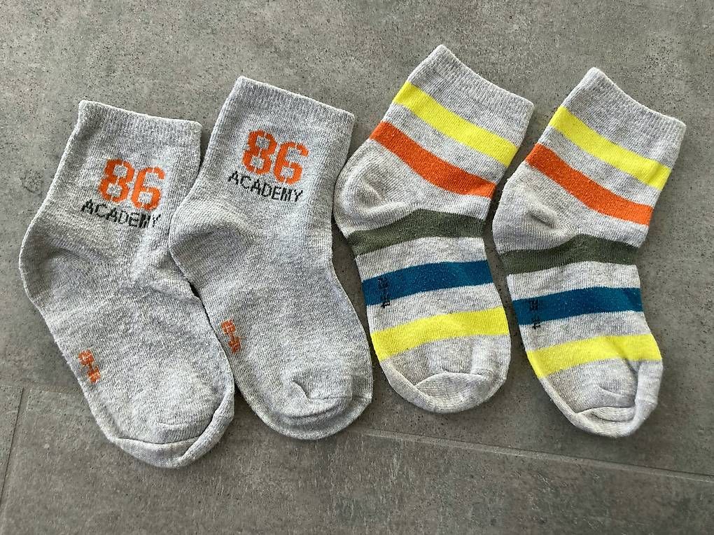 Calze per bambini: Kindersocken 27-30 – Usato da Hettlingen venduto da rselchi