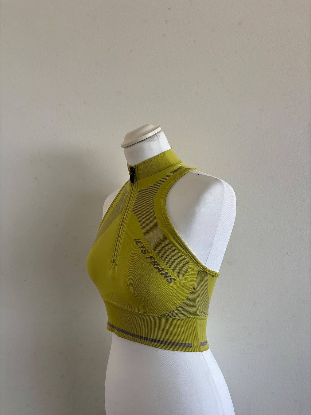 Iets Frans... Tops: IETS FRANS : Crop Top vert à fermeture éclair , taille XS – Gebraucht aus Petit-Lancy von vic_k6tl 1