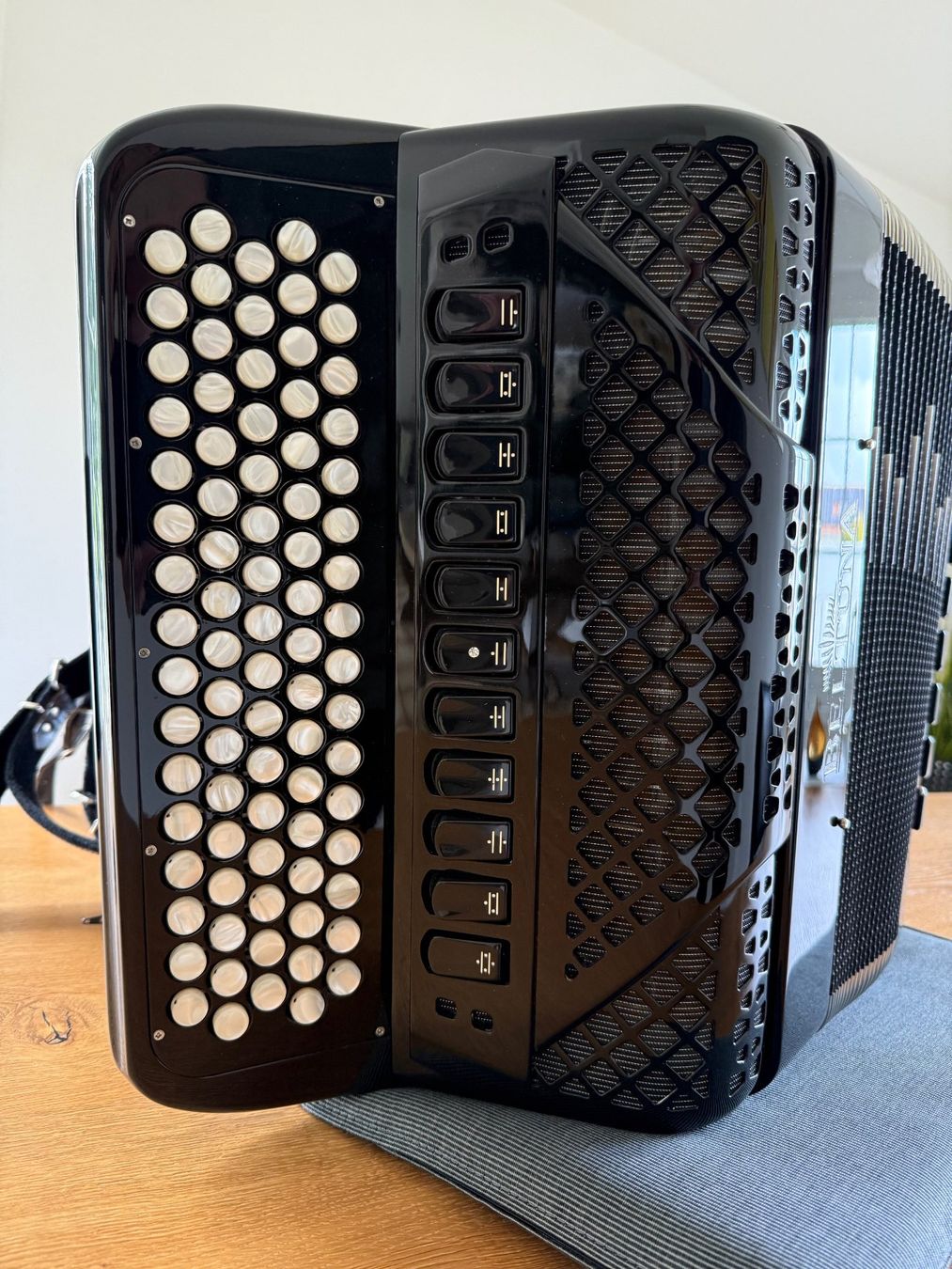 Beltuna Strumenti musicali: Akkordeon Beltuna Prestige Plus 3050 GHV – Usato da Endingen venduto da Spicki01 2