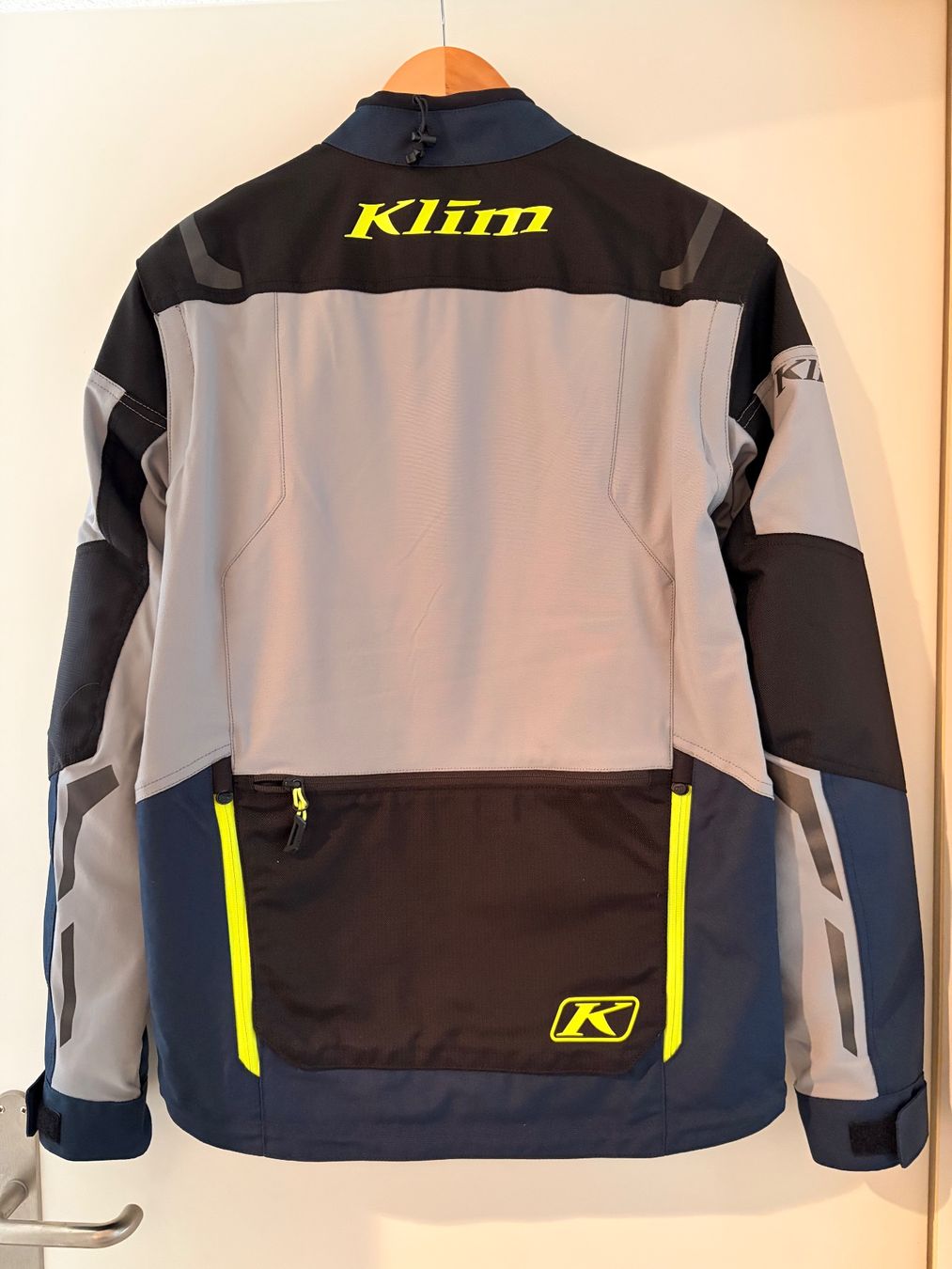 Klim Giacche: Klim Dakar Jacket Gr. S – Nuovo e nell'imballaggio originale da Siebnen venduto da Plumbs 1
