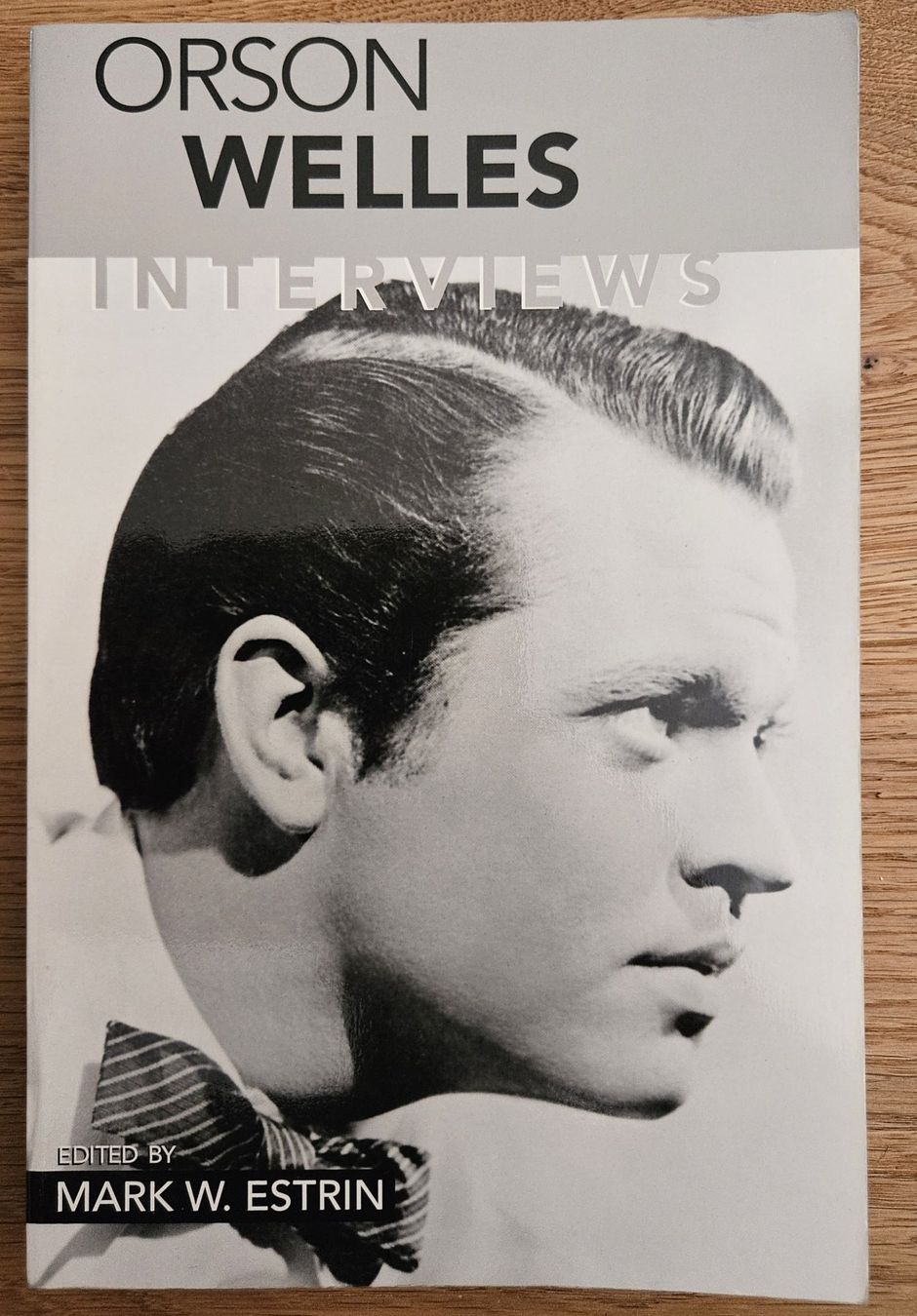 Libri: Orson Welles: Interviews – Usato da Schaffhausen venduto da asyouwestley