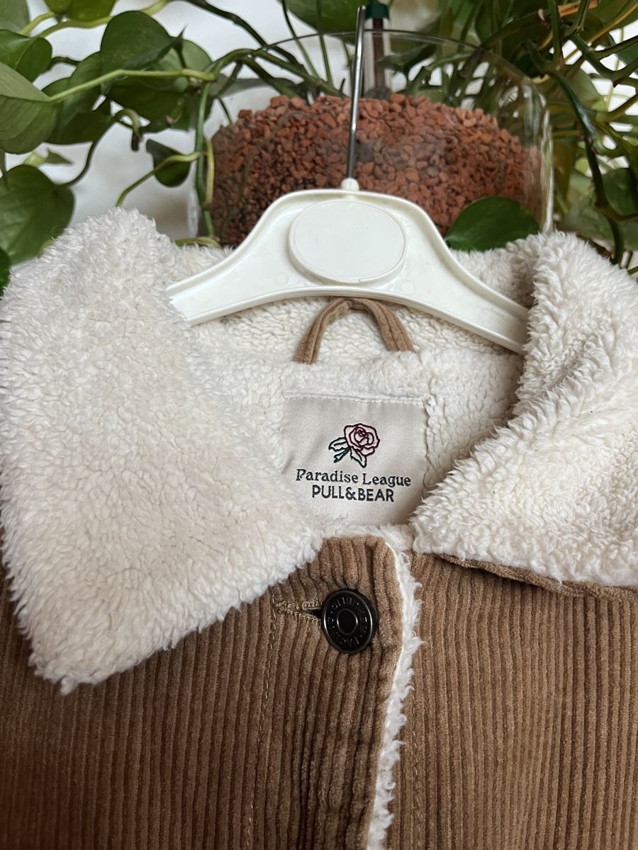 Pull&Bear Giacche: Pull&Bear Cordjacke mit Teddyfutter M – Usato da Samedan venduto da K7kgh 2