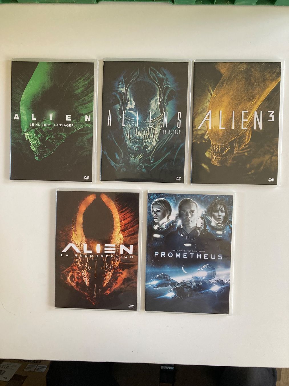 Tutti i DVDs: Lot 5 films Alien + Prometheus, super état! – Usato da Bassecourt venduto da CALUMET-X