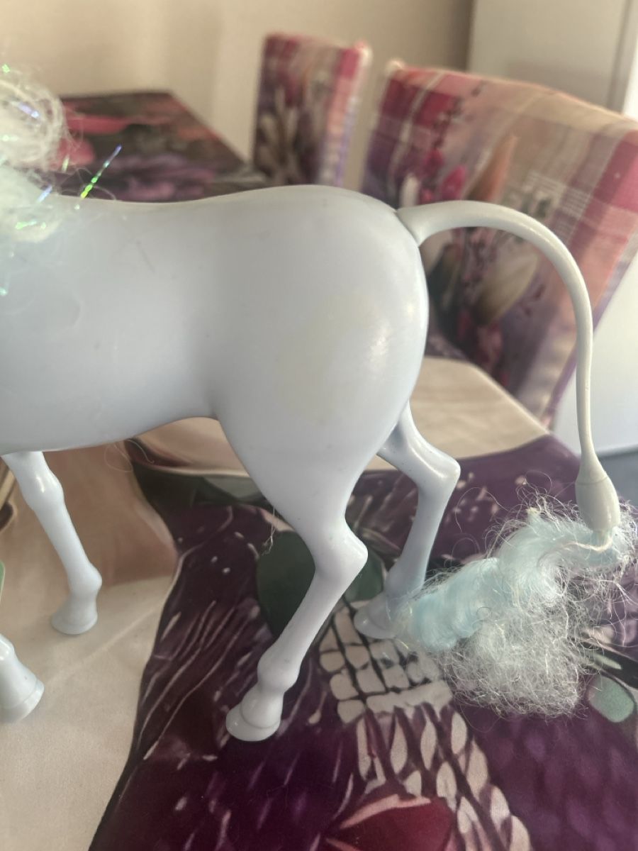 Spielzeuge: Spielzeug Einhorn blau Spielzeugfigur – Gebraucht aus Mühledorf SO von Dania77 1
