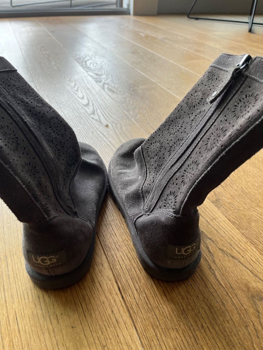Ugg Scarpe da donna: Ugg Boots Grau, Grösse 38. – Nuovo (secondo la descrizione) da Heiligenschwendi venduto da Hermine6