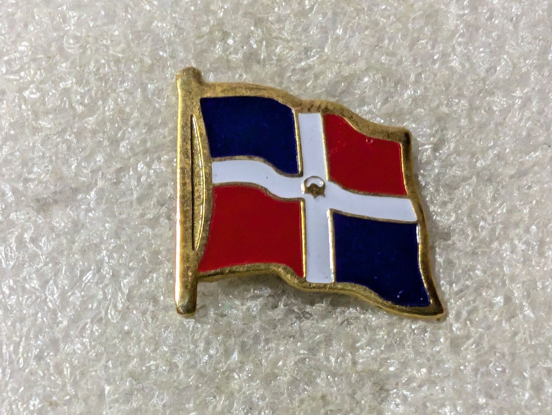 Placchette & Badge: Ansteckpin 149: Flagge – Usato da Oppligen venduto da Pin-Fall-Shop