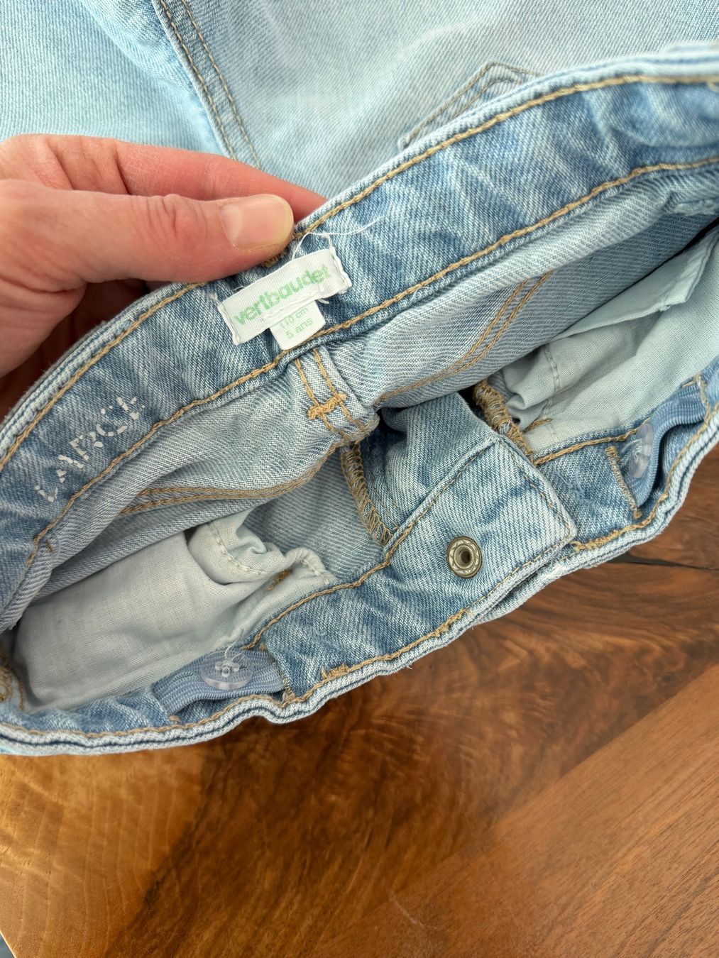 Pantaloni: Jeans von Vertbaudet, Grösse 110 - mit Loch – Usato da Haslen AI venduto da s176 6