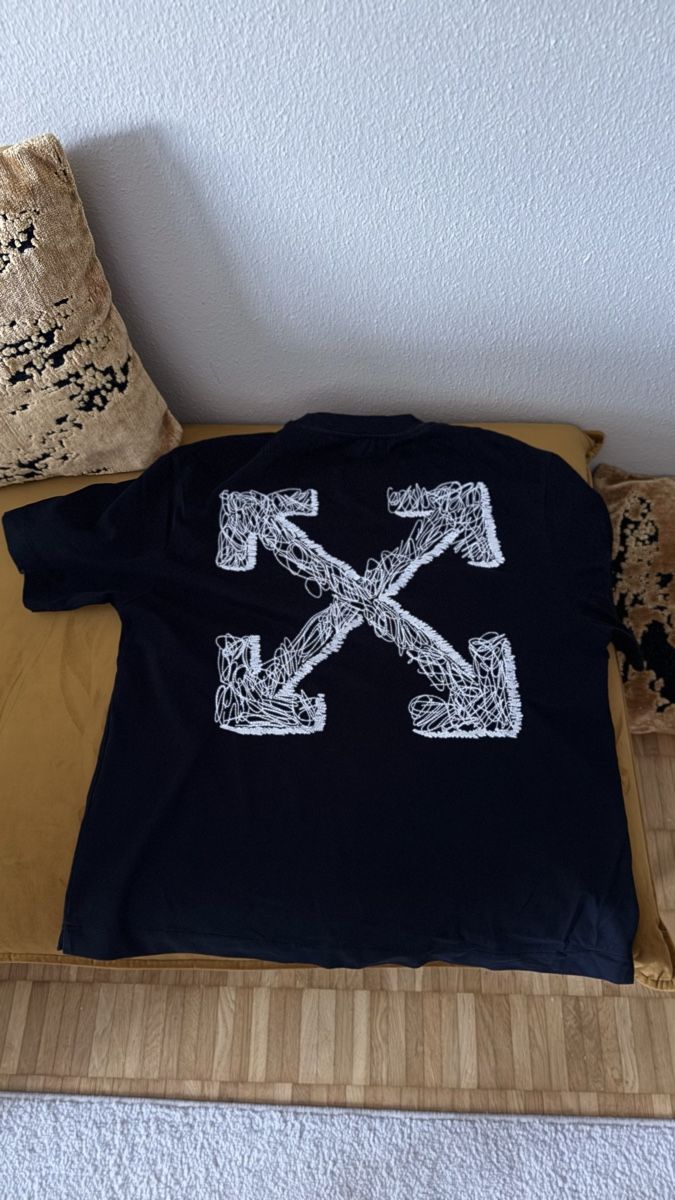Off-White T-shirts: Off White, T-Shirt – Neuf (Voir description) à Zufikon par why_v729