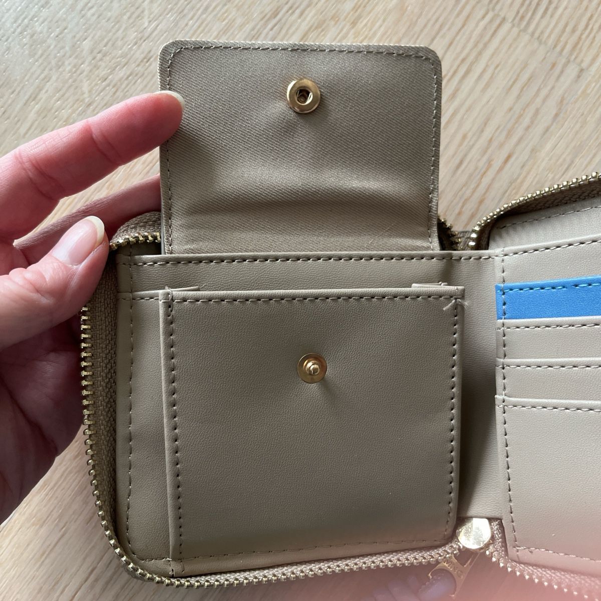 Mango Portafogli: Beige MNG Wallet – Usato da Zürich venduto da lea_6dzj 2