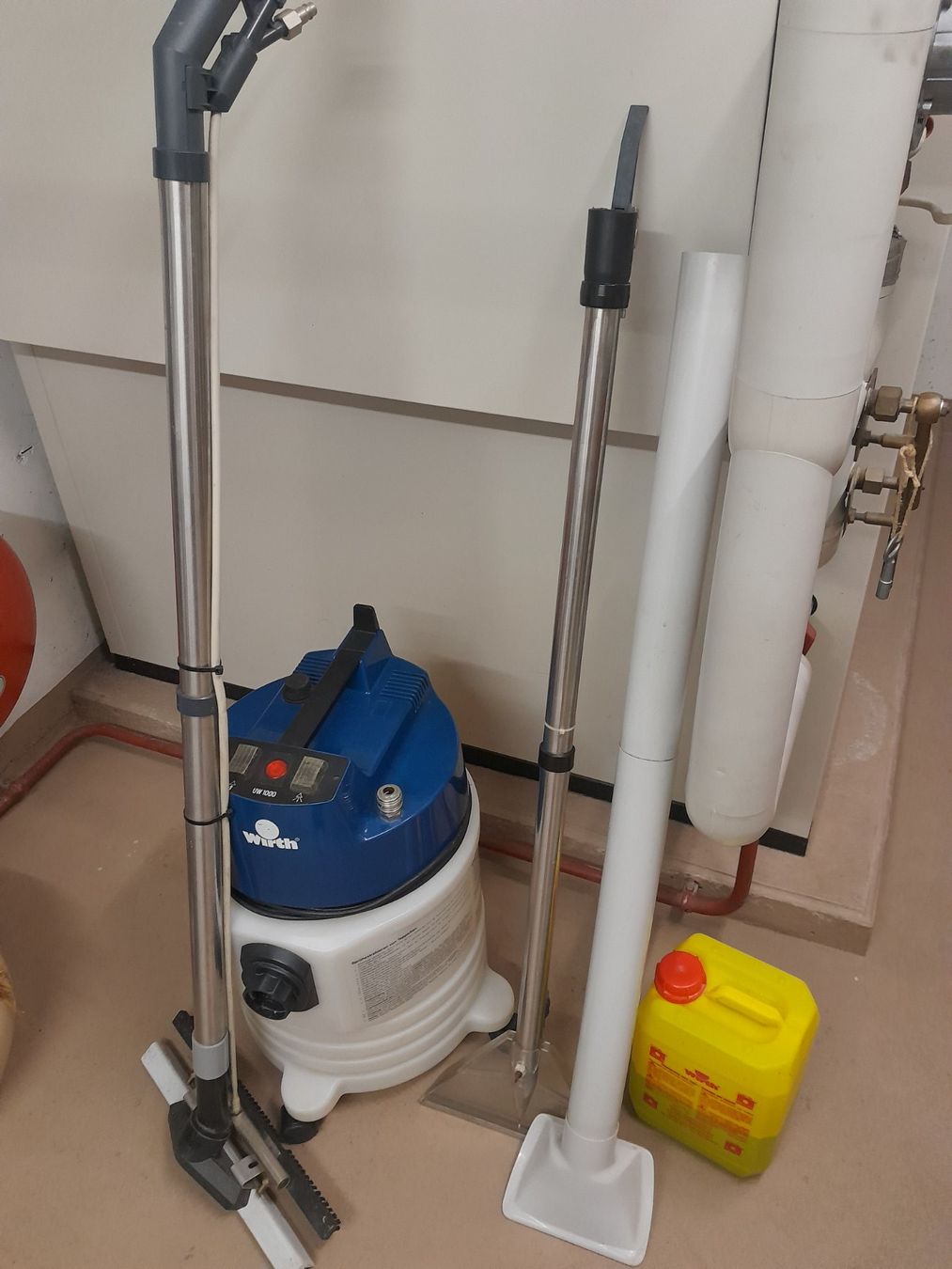 Alle Maschinen: SPRÜHEXTRATIONSGERÄT UW1000 – Gebraucht aus Spiez von M-A-H 2