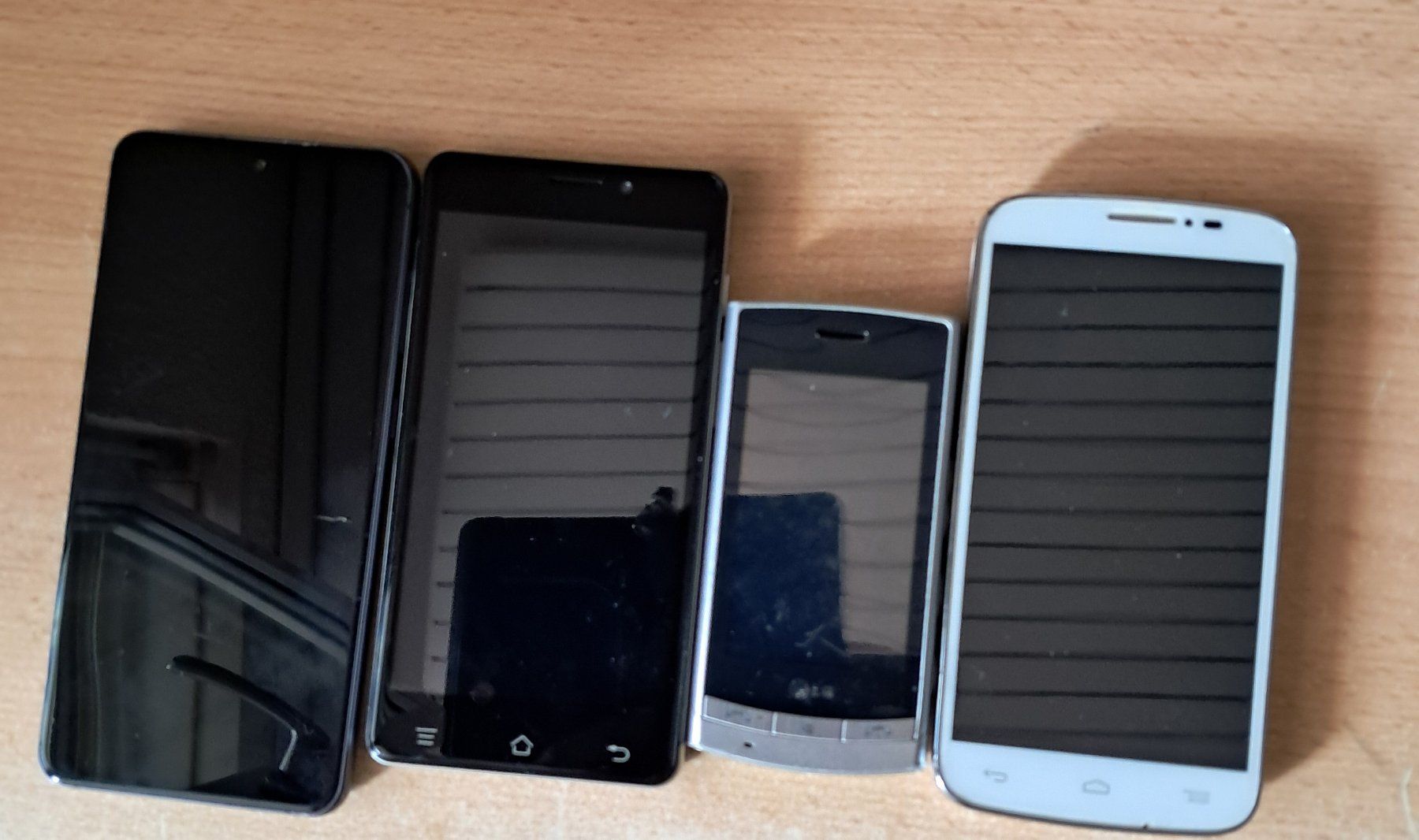 Telefoni cellulari / Smartphones: Handy und Smartphones – Usato da Glattbrugg venduto da mah_c5jk 1