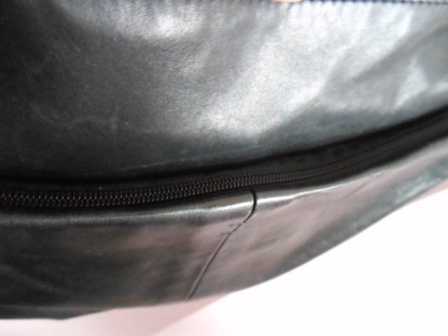 Borse da donna: LOOP'S Tasche weiches Leder schwarz rotes Futter – Usato da Basel venduto da FRAU.ZAUBER.MOND 7