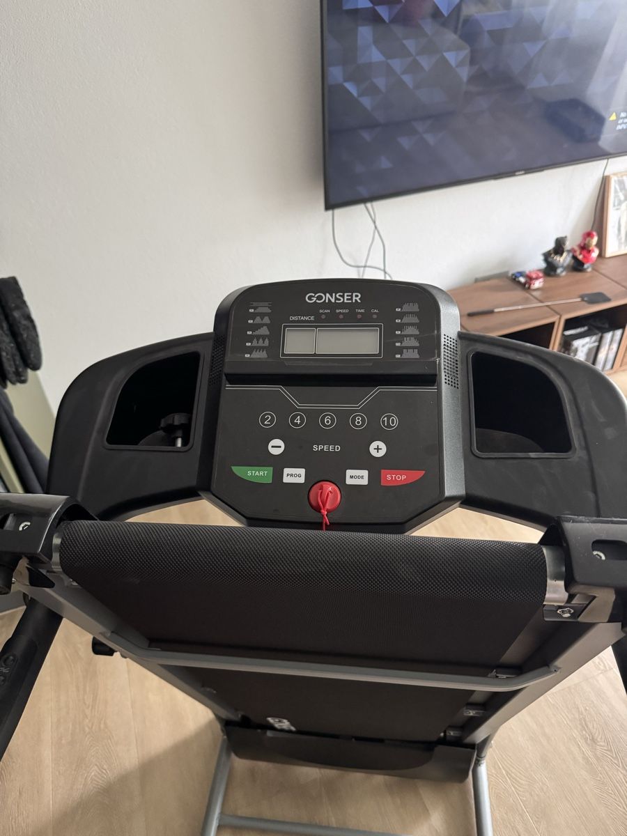 Gonser Hometrainer: Gonser Laufband klappbar – Nuovo (secondo la descrizione) da Altstätten SG venduto da DanaJoyce 2