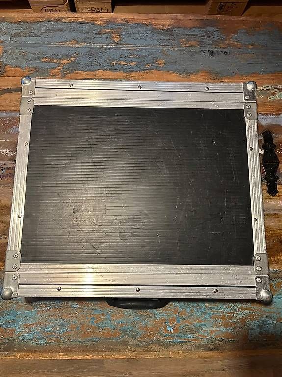 Altri accessori: Thon Rackcase 2 HE / 19 Zoll – Usato da Ufhusen venduto da pluess1990 1