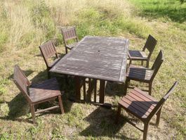 Grosse Gartentisch , Tisch und 6 Stühle, Holz