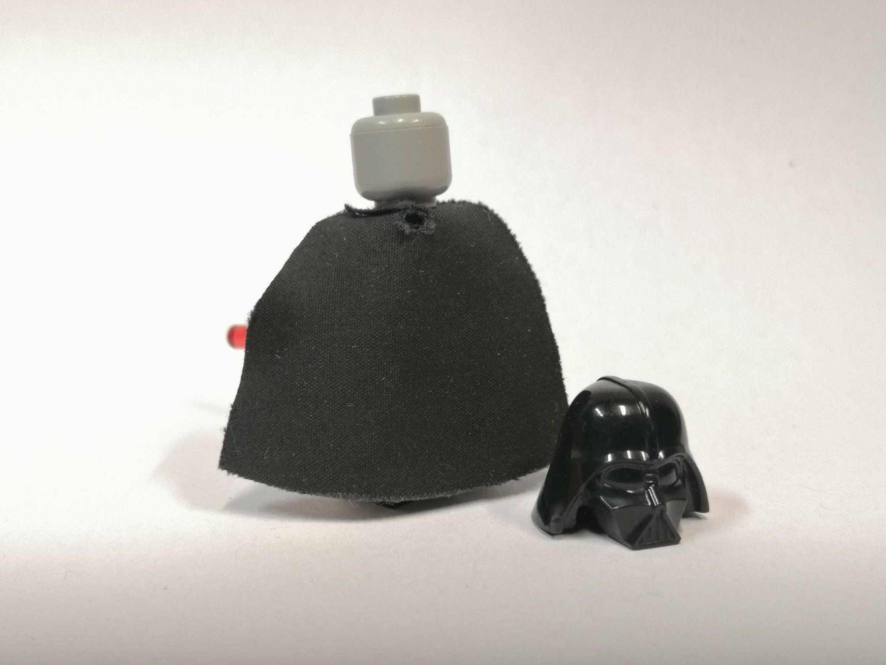 Lego Giocattoli: Lego Star Wars Darth Vader - Trans-Red Light-Up Lightsaber – Usato da Sils im Domleschg venduto da AMAG_AUDI_ZH 2