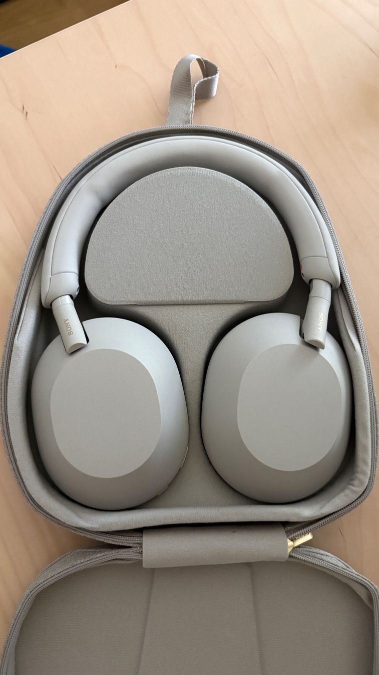 Sony Kopfhörer: Sony WH-1000XM5 – Gebraucht aus Vordemwald von ric_m6vq