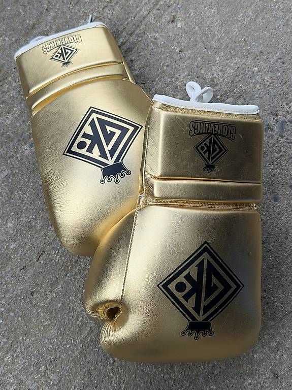Gants & mitaines : Boxhandschuhe  – D'occasion à Wilen b. Wil par Valerx
