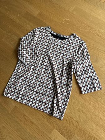 Frisches T-Shirt von MARC CAIN, Gr. N4, NEUWERTIG!