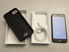 iPhone SE / Black / 128GB inkl. Eiger Schutzhülle
