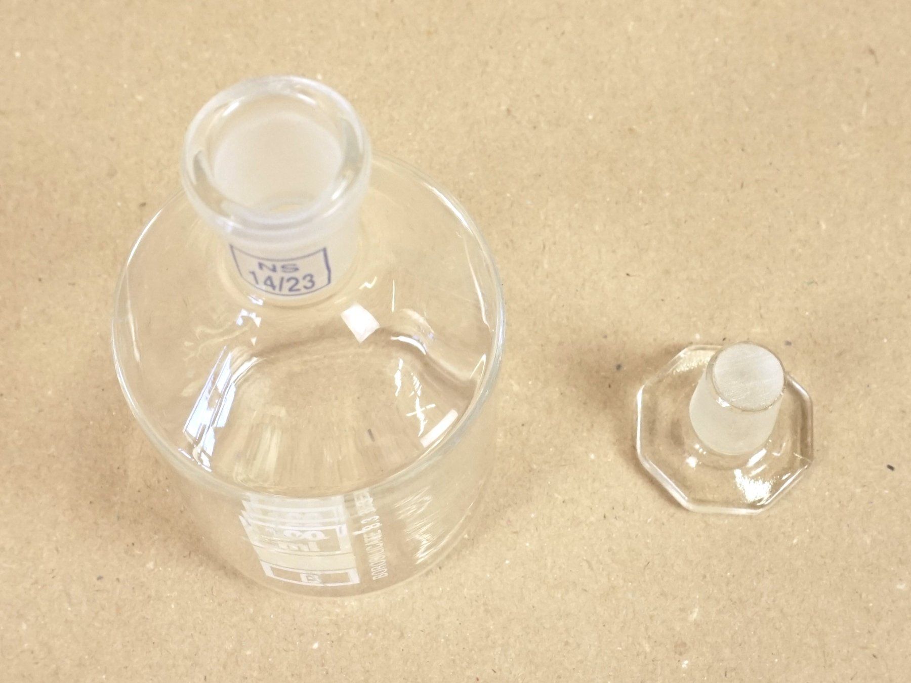 Accessori da laboratorio: Blaubrand-Weithalsflasche NS 14/23 100ml 8 STK. – Usato da Pratteln venduto da Restwert_Pratteln 4