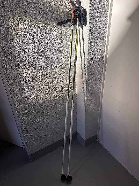 Swix Altri accessori: Langlaufstöcke Swix 150cm – Usato da Zürich venduto da PetraBallon 2
