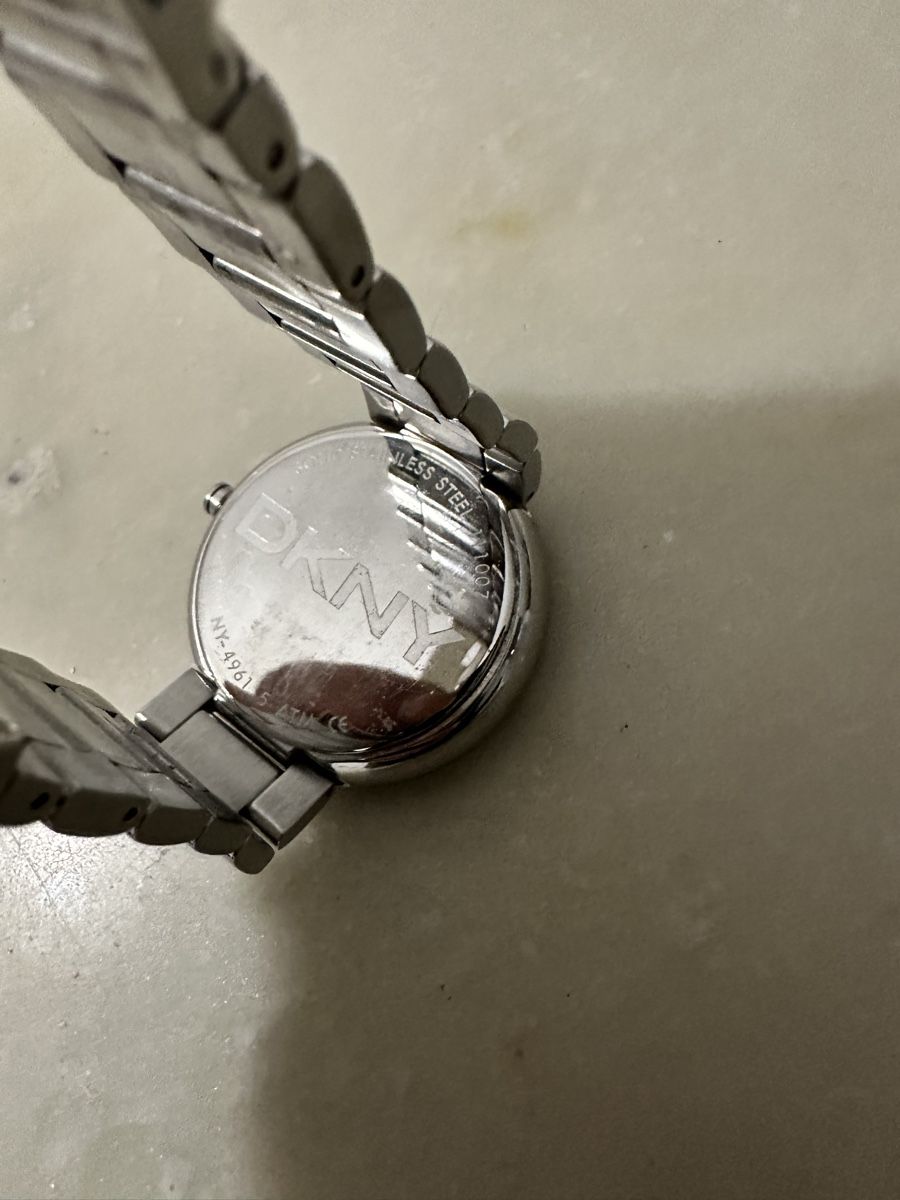 DKNY Uhren: DKNY Armbanduhr – Gebraucht aus Frick von Soleil4658 5