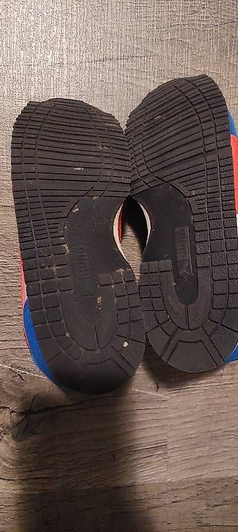 Scarpe per ragazzi: Puma Schuhe, Gr  27, kaum getragen – Usato da Tegerfelden venduto da mimi_1983 1