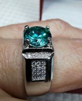 Bague avec zircons