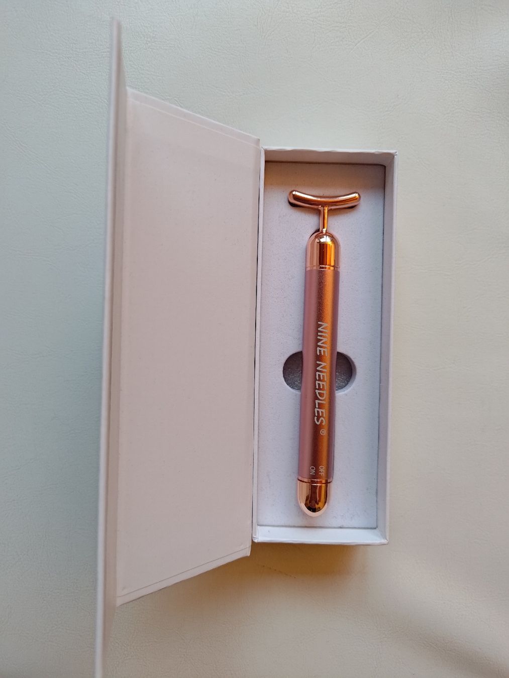 Dispositivi per massaggi: Gesicht und Hals Massage Vibrator elektrisch – Nuovo e nell'imballaggio originale da Illnau venduto da mimi0303 6