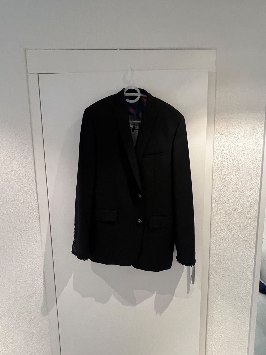Completi: Rogue Bespoke Blazer – Usato da Dielsdorf venduto da Anthony111