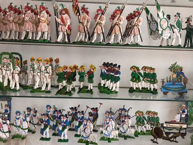 Figuren: Zinnfiguren Fete de Vignerons – Neu (gemäss Beschreibung) aus Basel von Tatura 4