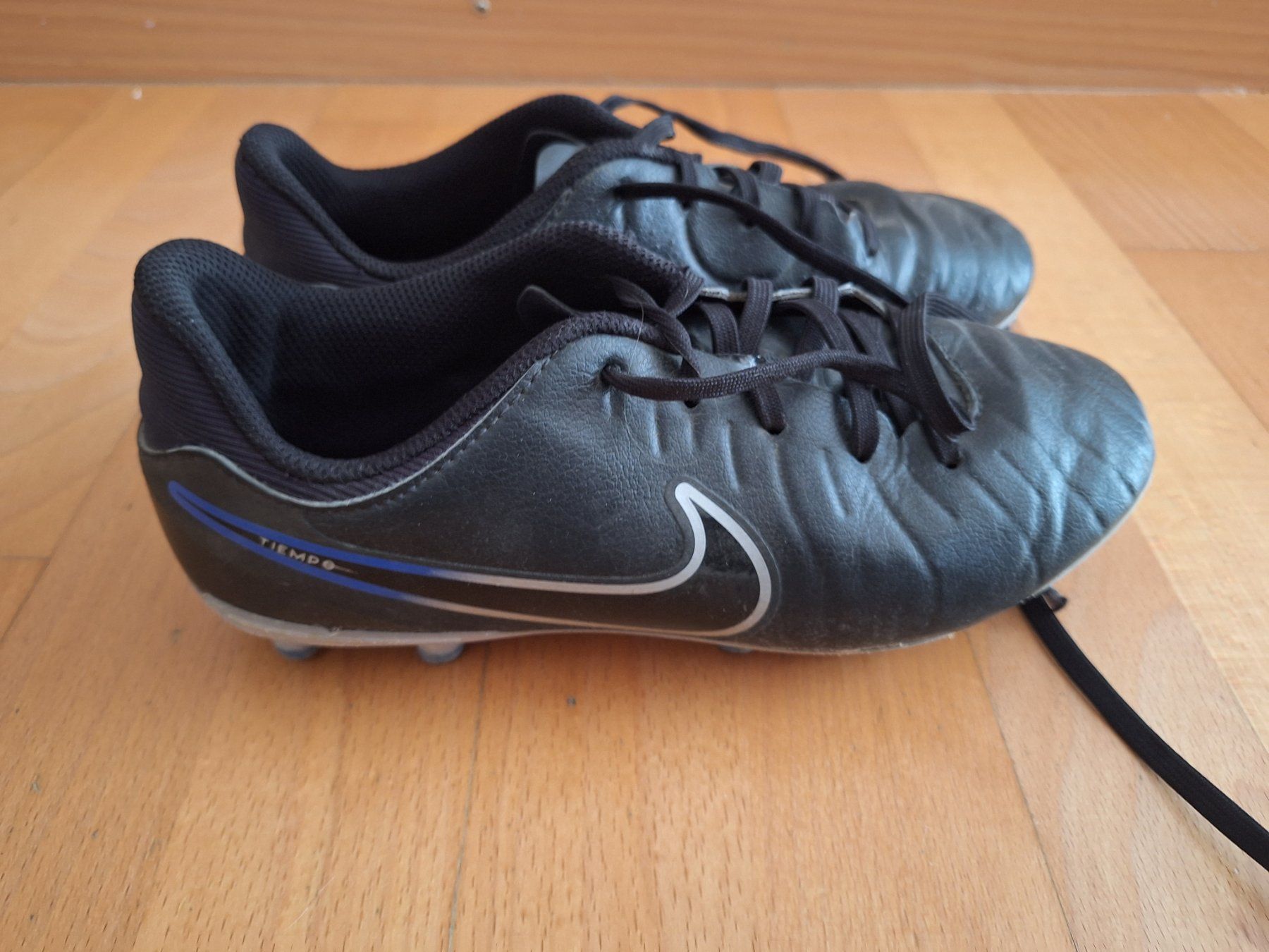 Nike Scarpe da uomo: Fussballschuhe Gr. 35 – Usato da Richterswil venduto da zsubaba86
