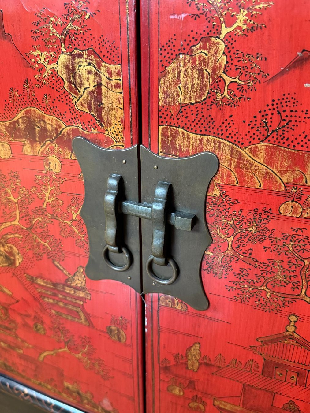 Cassettiere: Asiatische Kommode, rot-schwarz, antik – Usato da Wil SG venduto da Diomaiuta61 8