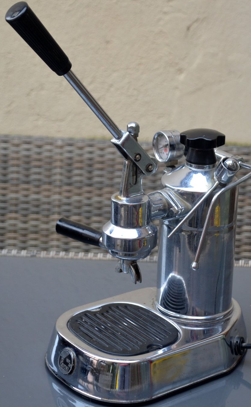 La Pavoni Kaffeemaschinen & Espressomaschinen: La Pavoni Professional Kaffeemaschine / machine à café – Gebraucht aus Collonges von arashee 3