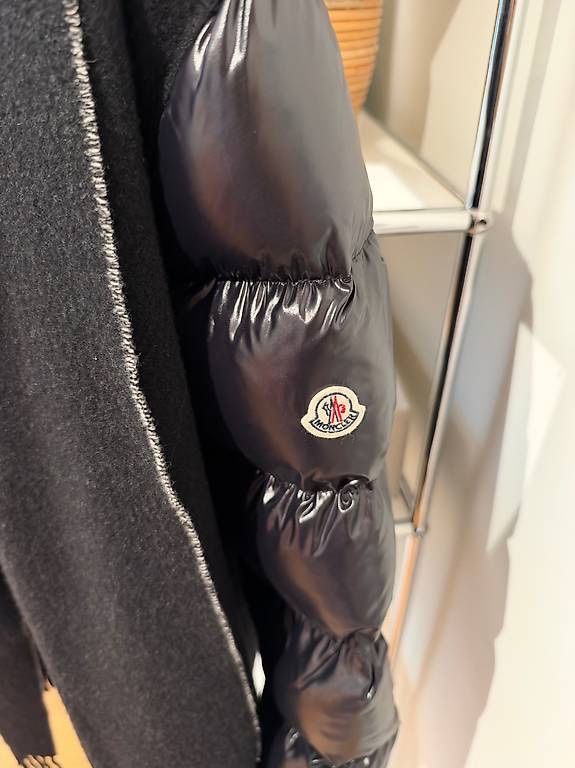 Moncler Manteaux: MONCLER MANTEL BLACK – Neuf (Voir description) à Schwyz par bofb 2