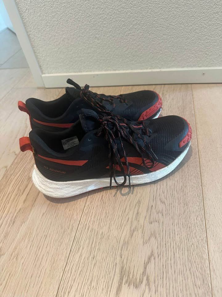 Reebok Scarpe da uomo: Reebok-Sicherheitsschuhe, Grösse 40 – Usato da Kriens venduto da tom_hjc5 3