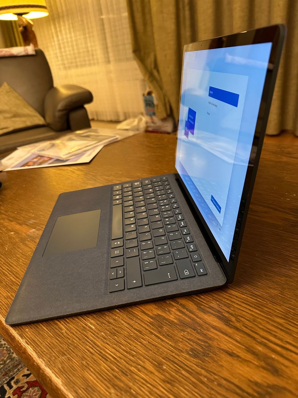 Microsoft Notebook: Microsoft Surface Laptop 2, 13.5", i5, 256GB SSD, Win11 Home – Usato da zürich venduto da markant13 4