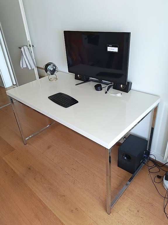 Schreibtische: Bureau pieds chromer – Gebraucht aus Paudex von Aventure1 3