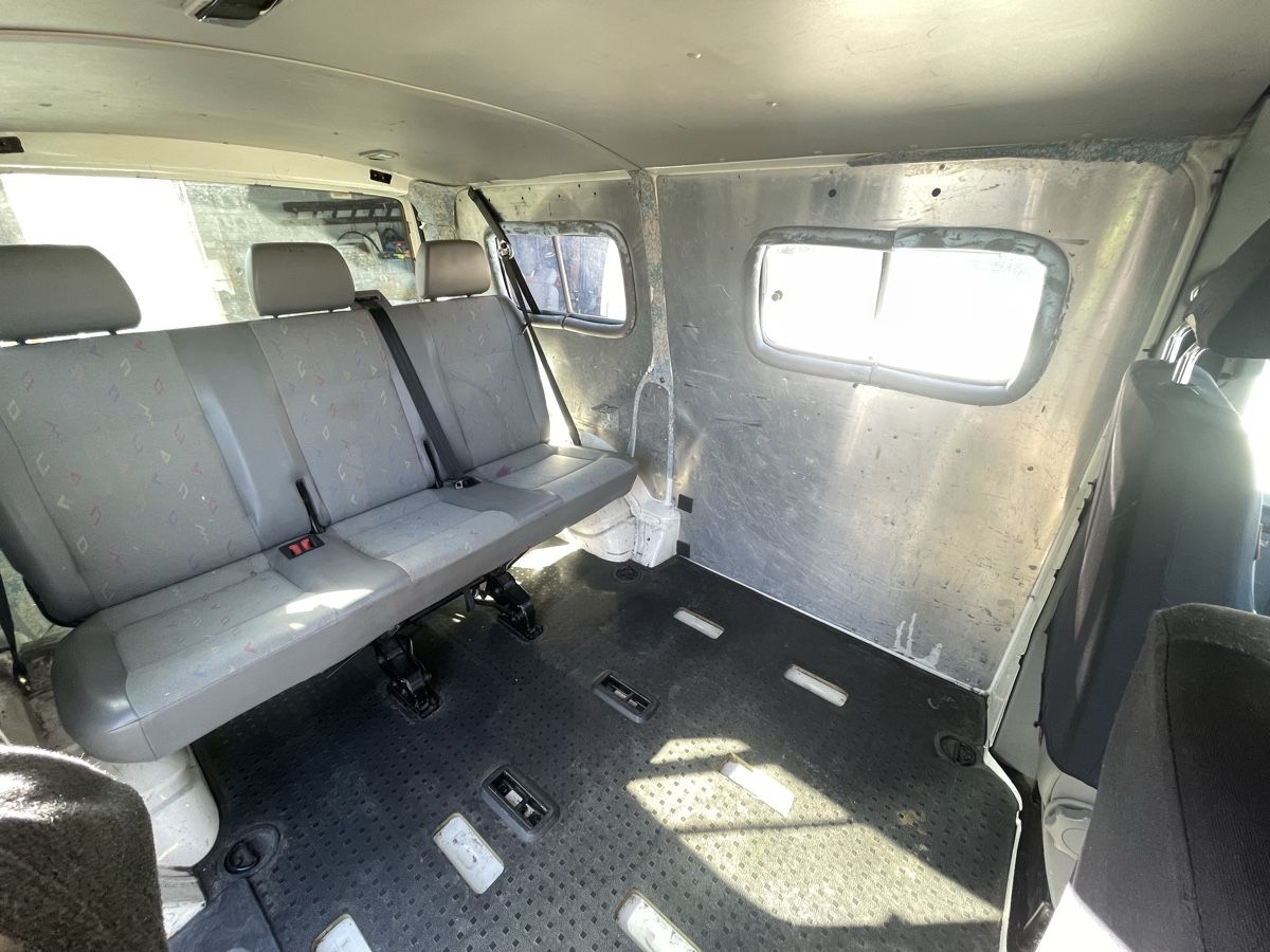 VW Automobili: VW T5 2.5 TDI  4 Motion – Difettoso da Mönchaltorf venduto da Cooltomike 6