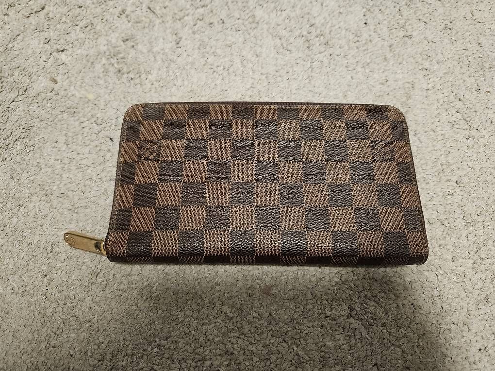 Louis Vuitton Portamonete: Louis Vuitton Zippy Organizer – Usato da Ottenbach venduto da RaRo