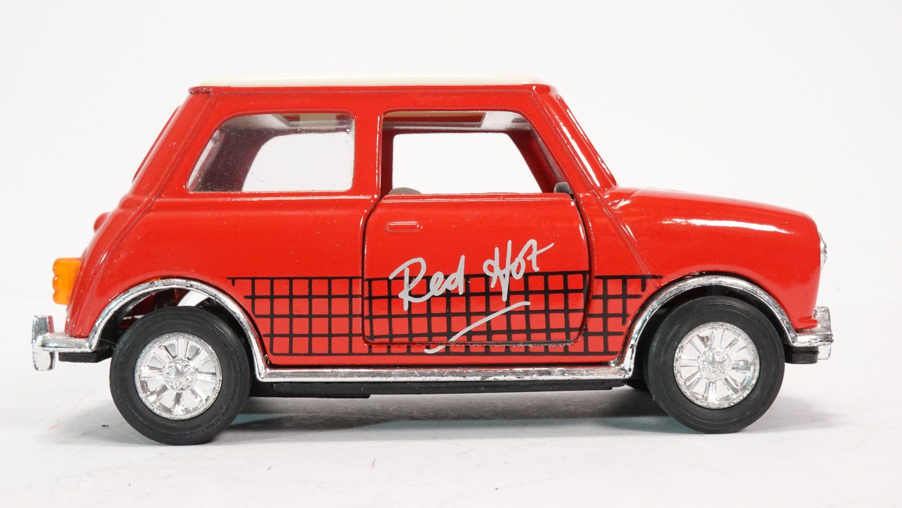 Bburago Modellini d'auto: e30 China 1:24?? Mini Red Hot – Usato da Thun venduto da evinka_gmbh 4
