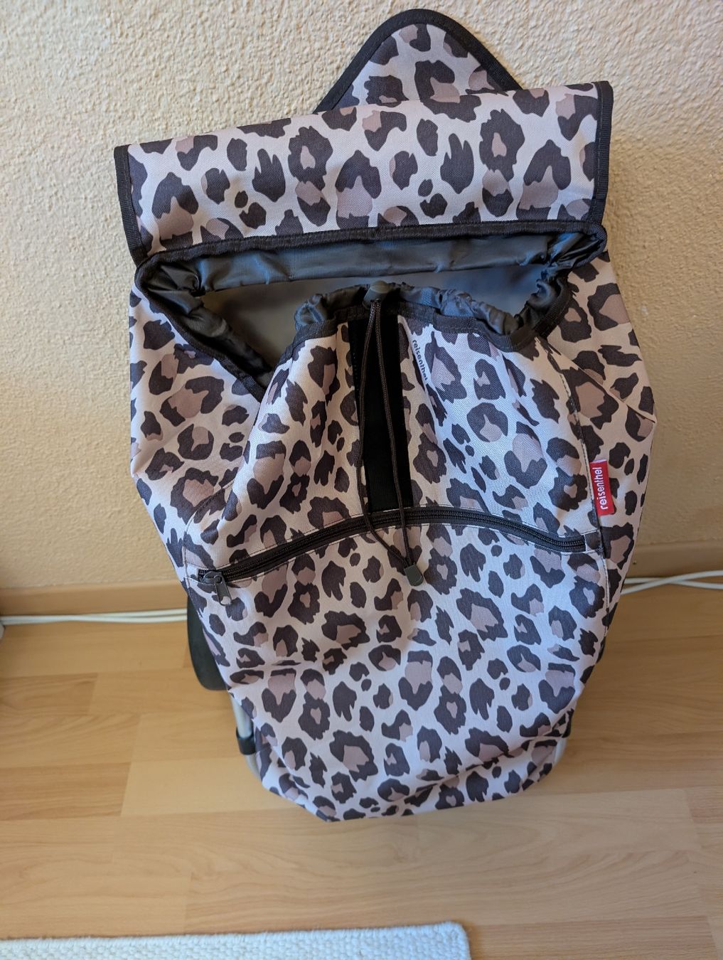 Sonstiges für Haushalt & Wohnen: Trolley Leoprint  – Neu (gemäss Beschreibung) aus Zürich von Loulou_96 1