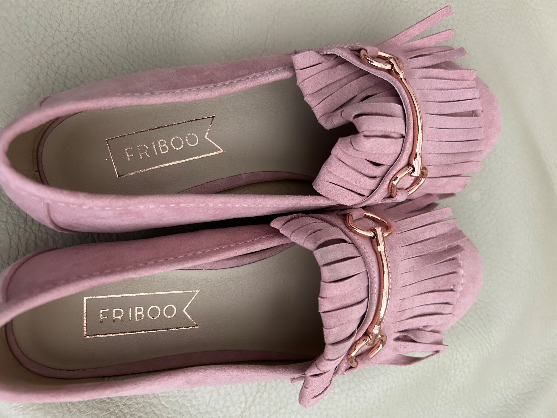 Scarpe per ragazze: Riemchenballerinas Gr. 32. Farbe Rosa. – Nuovo (secondo la descrizione) da Herrliberg venduto da Mena013 1