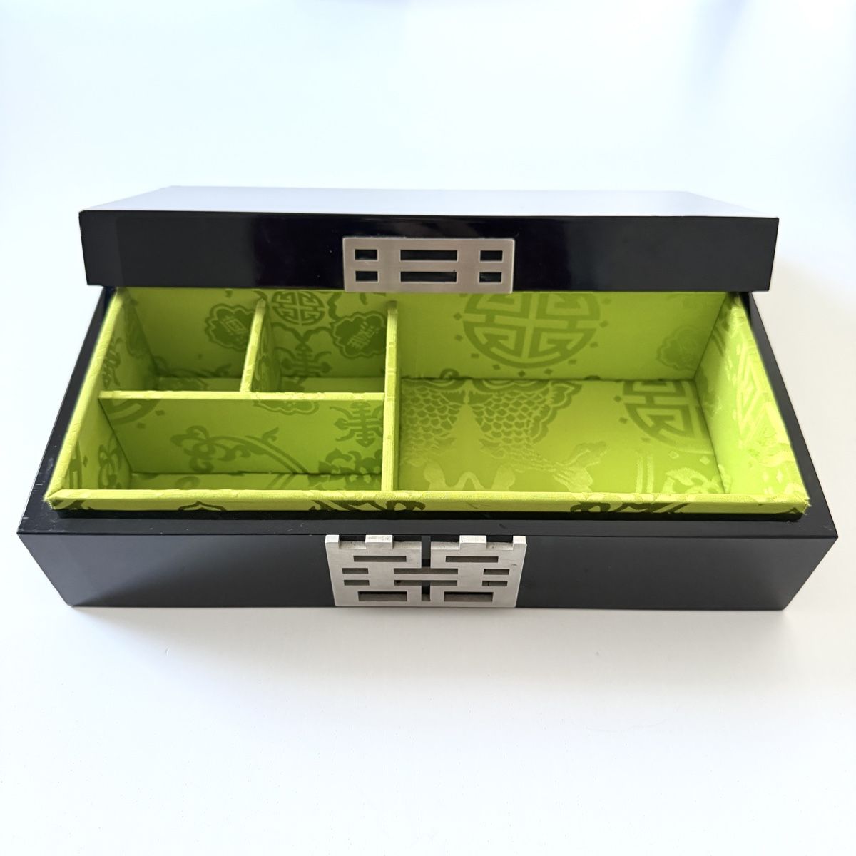 Portagioie: SHANGHAI TANG Jewellery Box – Usato da Emmen venduto da Avviivva_Com2023