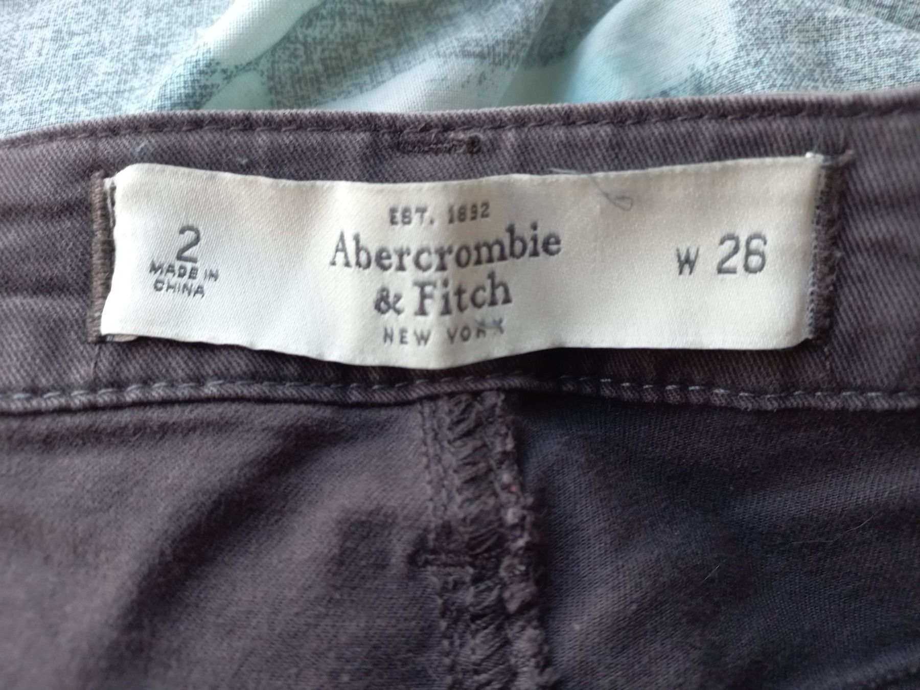 Abercrombie Pantaloni: Abercrombie&Fitch pantalon – Usato da Châtelaine venduto da kbabs 2