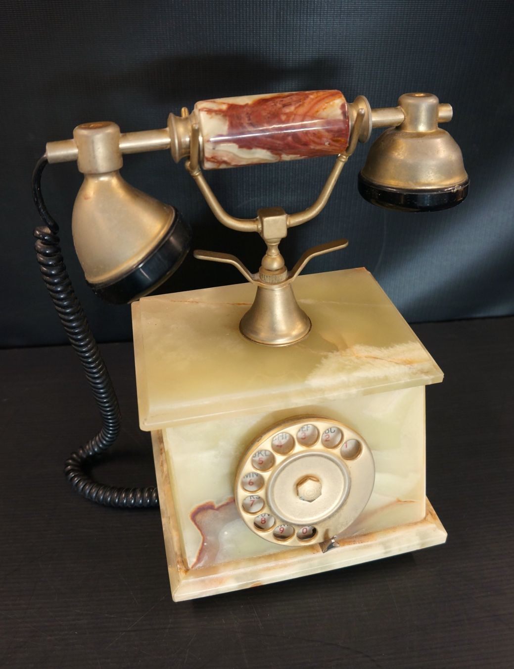 Alle Dekorationen: Onyx-Marmor-Telefon – Defekt aus Basel von bk_brockibasel 1