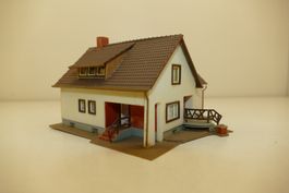 Faller H0: Mehrfamilienhaus