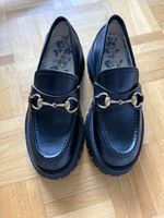 Gucci Malaga Loafer mit Bienenstickerei – Schwarz